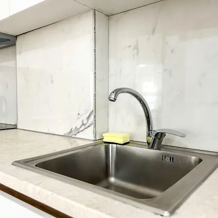 Apollonia Apartment *