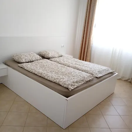 Apollonia Apartment *